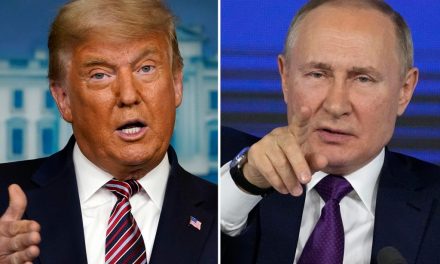 Trump llama a Estados Unidos un “país estúpido” y elogia a Putin como “inteligente”