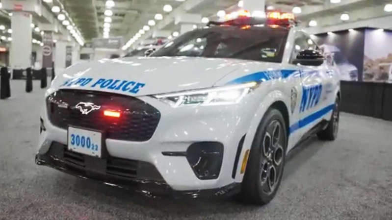 La policía de Nueva York desvela su nuevo Ford Mustang Mach-E