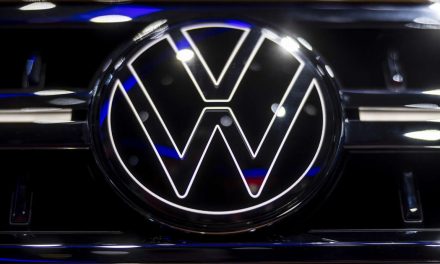 Volkswagen suspenderá la producción en una planta de Brasil por falta de piezas