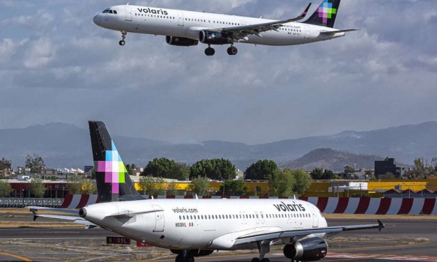 México: avión suspende aterrizaje justo a tiempo para evitar una colisión con otro avión en la pista