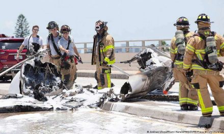 Varias víctimas en caída de avioneta sobre puente de Florida