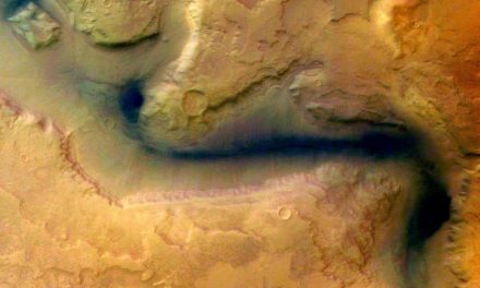 Descubren en Marte lo que parece “puerta extraterrestre”; NASA aclara de qué se trata