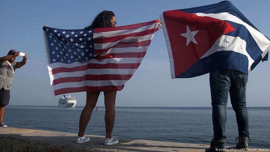 Estados Unidos restablece vuelos a Cuba y elimina límites a remesas