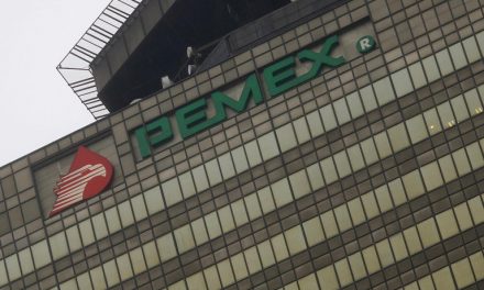 Mexicana Pemex procesa más crudo en julio, exportaciones suben levemente
