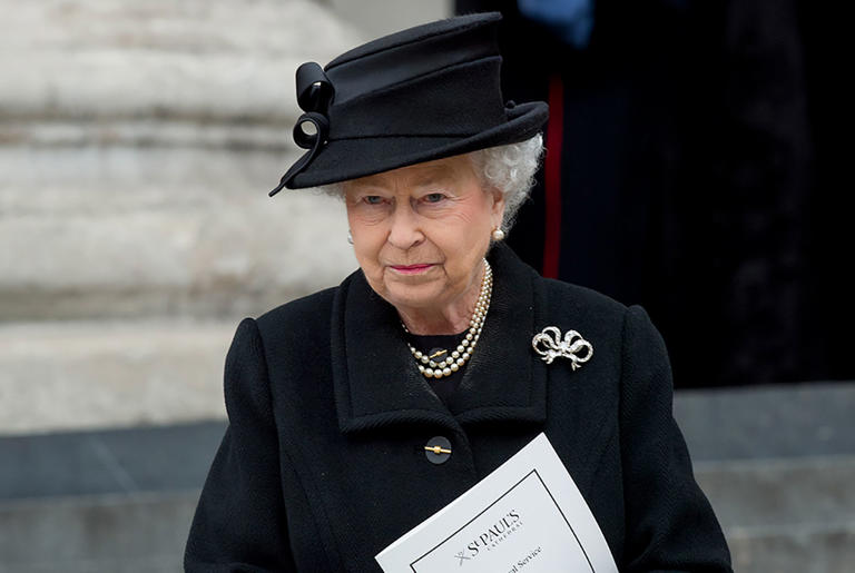 Reina Isabel II muere a los 96 años de edad