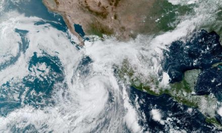 Un huracán hará su mayor acercamiento al sur de California en 25 años, contribuyendo a los problemas climáticos del estado