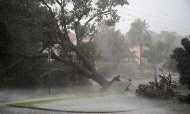 Huracán Ian deja sin electricidad a más de 600,000 de personas en Florida; cifra podría aumentar en horas