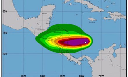 Centroamérica se prepara para la llegada de la tormenta tropical ‘Julia’