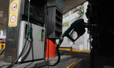 Nicaragua extiende el plazo del congelamiento de precios de los combustibles