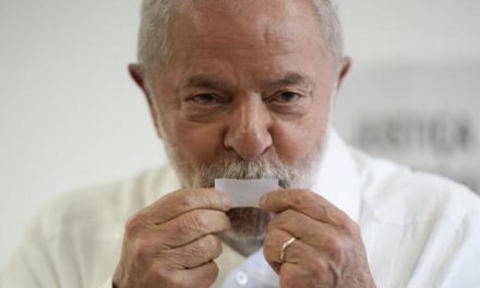 Lula supera a Bolsonaro y volverá a ser presidente de Brasil