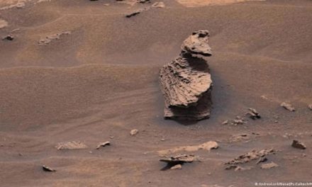 El róver Curiosity de la NASA descubre un “pato” en Marte