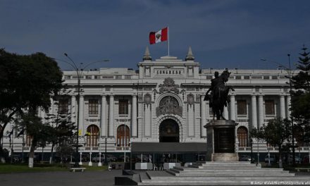 Entes electorales de Perú piden 12 meses para adelanto de comicios