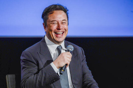 Elon Musk debe renunciar a la jefatura de Twitter según la consulta que convocó
