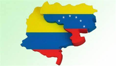 Maduro anuncia apertura total de frontera con Colombia