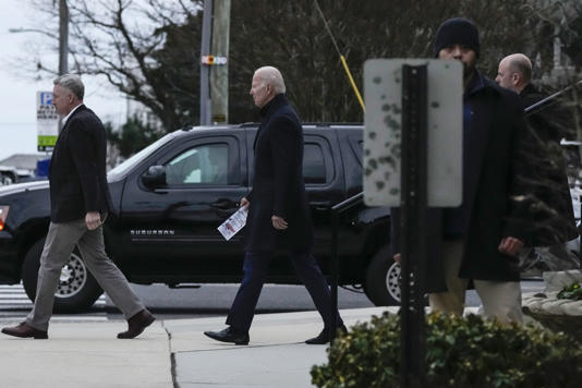Ahora el FBI confisca documentos de casa del presidente Biden