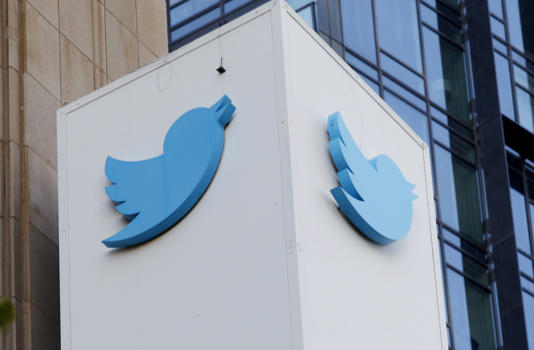 Twitter estudia vender 3.000 millones de dólares en acciones para pagar deuda, según WSJ