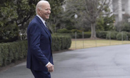 Biden arranca la segunda mitad de su mandato marcado por el escándalo de los documentos clasificados