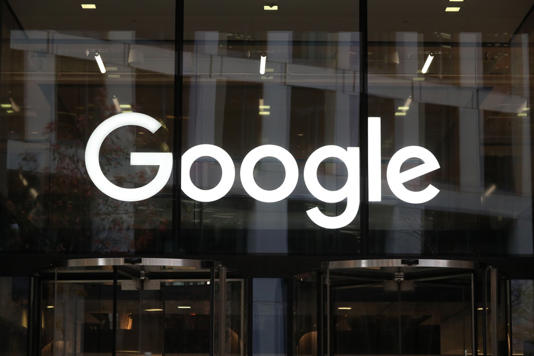Acciones de Google se desploman después de una prueba fallida de su nueva inteligencia artificial
