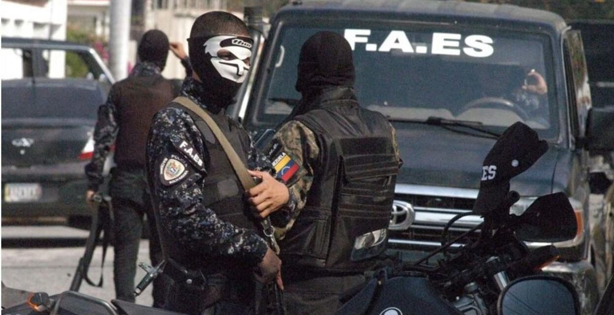 Captan llegada de FAES a méxico. Son el grupo élite de exterminio de Nicolás Maduro en Venezuela y son vistos llegando a México