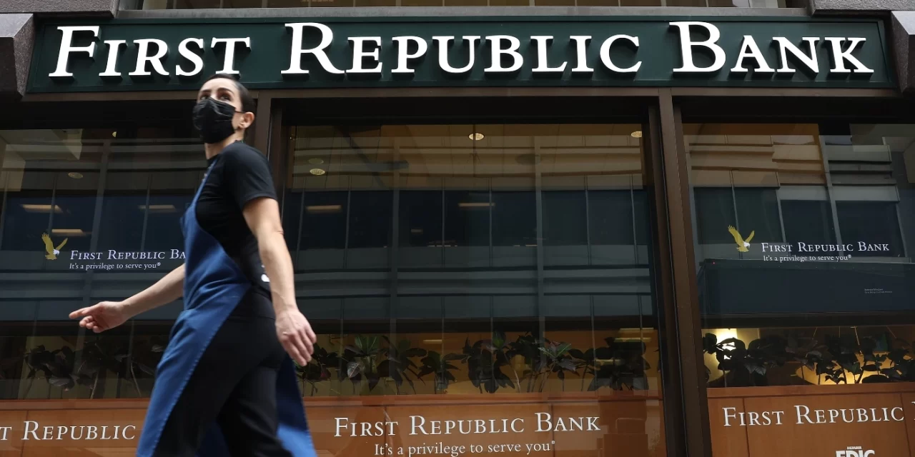 La banca de EE.UU. se une para rescatar al First Republic Bank con 30.000 millones de dólares