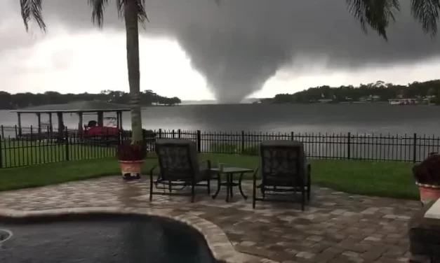Biden declara desastre en Florida por tormentas y tornados