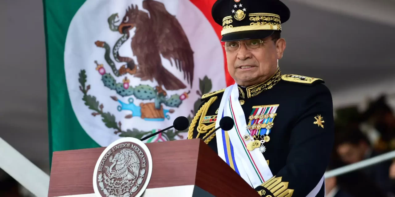 El General mexicano Luis Cresencio Sandoval se divierte y gasta a lo grande, mientras que el narco ¡También!