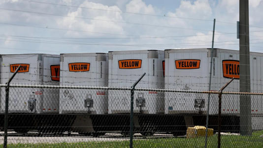 Yellow, una empresa de transporte de 99 años, cierra y deja sin empleo a 30.000 personas