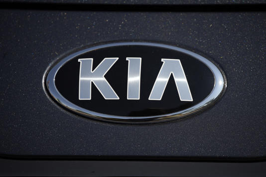 Kia llama a reparación a 320.000 vehículos por problema en candado del maletero