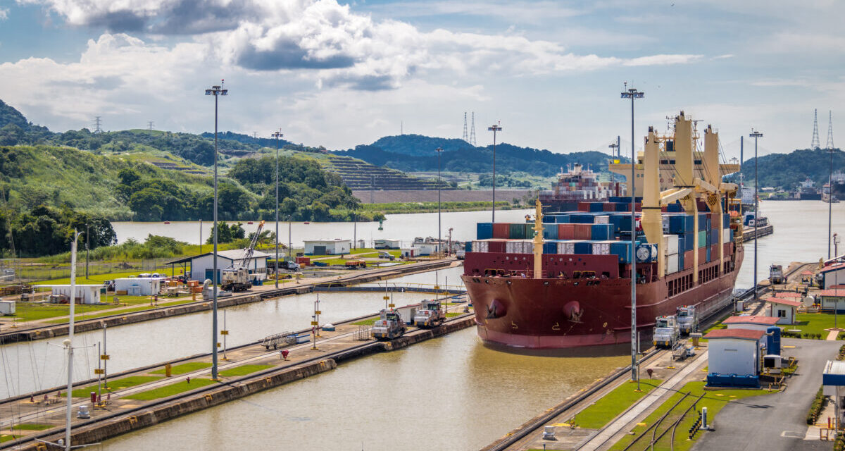 Una grave sequía afecta al canal de Panamá: no es una buena señal para las cadenas de suministro ni para las compras navideñas