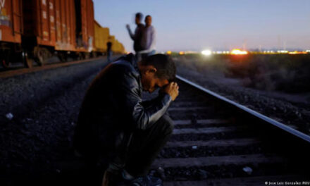 Suspenden en México operación de trenes usados por migrantes