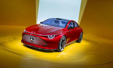 Mercedes-Benz presenta nuevos diseños de autos eléctricos que recorrerían mayores distancias que cualquier modelo de Tesla