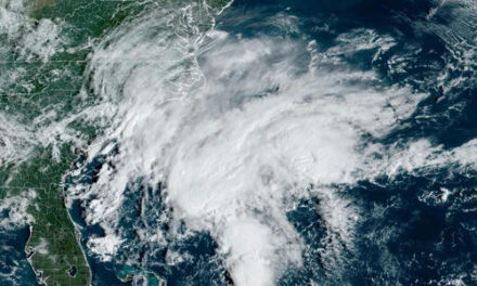 Emiten advertencia de tormenta tropical para partes de Carolina del Norte