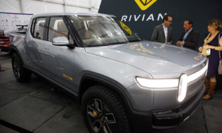 El fabricante de vehículos eléctricos Rivian prevé duplicar su producción en 2023