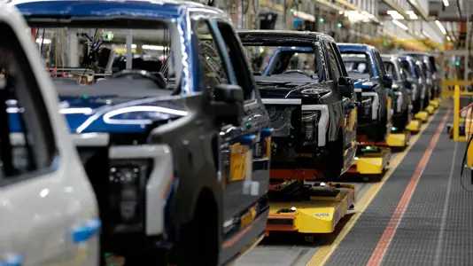 Ford despide a 700 trabajadores de la línea de montaje de la F-150 eléctrica
