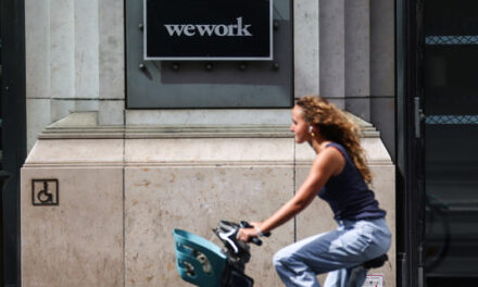 El ícono del “coworking” WeWork deja de cotizar en Wall Street entre rumores de bancarrota