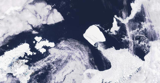 Un gran témpano antártico parece estar a la deriva después de 3 décadas anclado