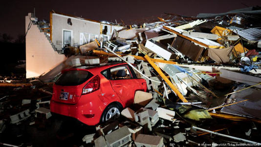 Tornados dejan varios muertos en sureste de Estados Unidos