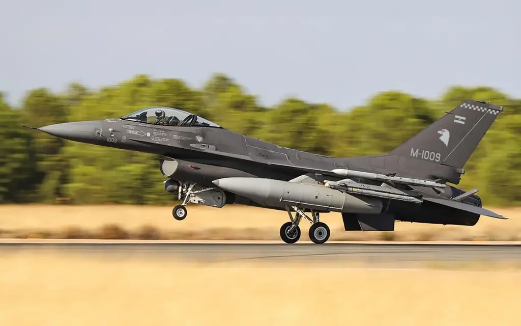 ¿Para qué los quieren? Milei celebra la compra de 24 aviones militares F-16