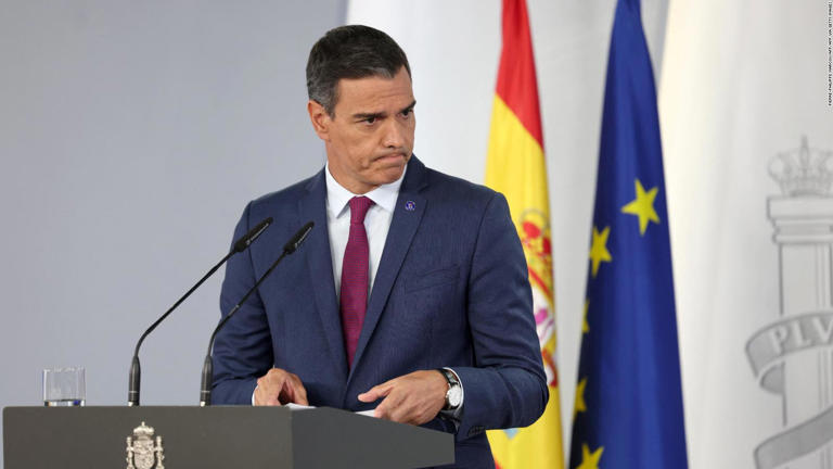 Pedro Sánchez: “He decidido seguir con más fuerzas al frente de la presidencia del Gobierno de España”