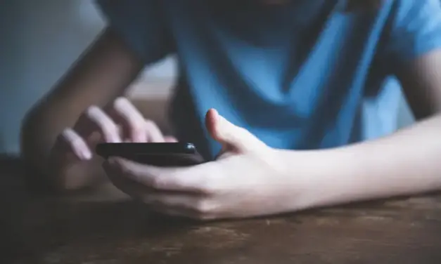 Cómo los teléfonos móviles están matando a nuestros hijos y qué podemos hacer al respecto