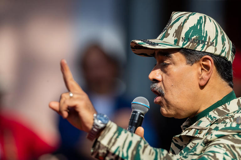 EEUU cumple su promesa y restaura sanciones al petróleo venezolano para presionar a Maduro
