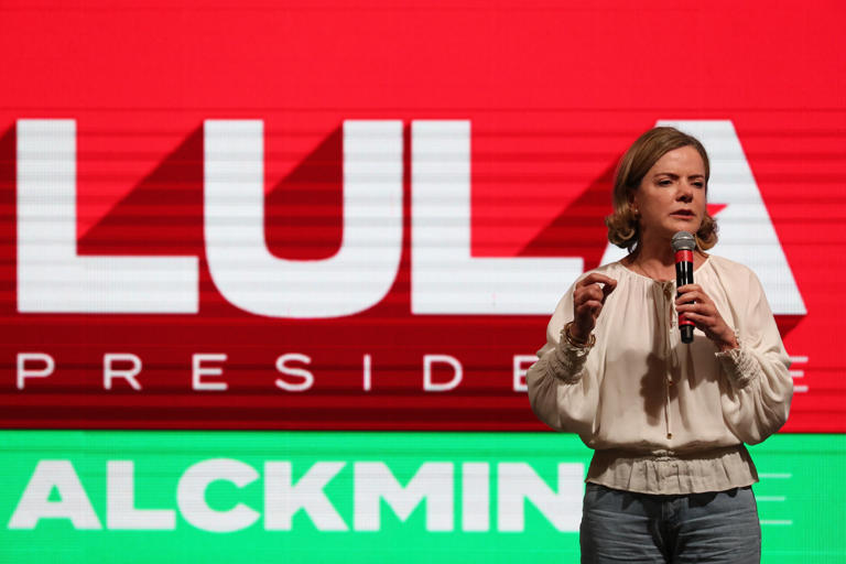 La presidenta del partido de Lula acusa a Elon Musk de amenazar la democracia brasileña