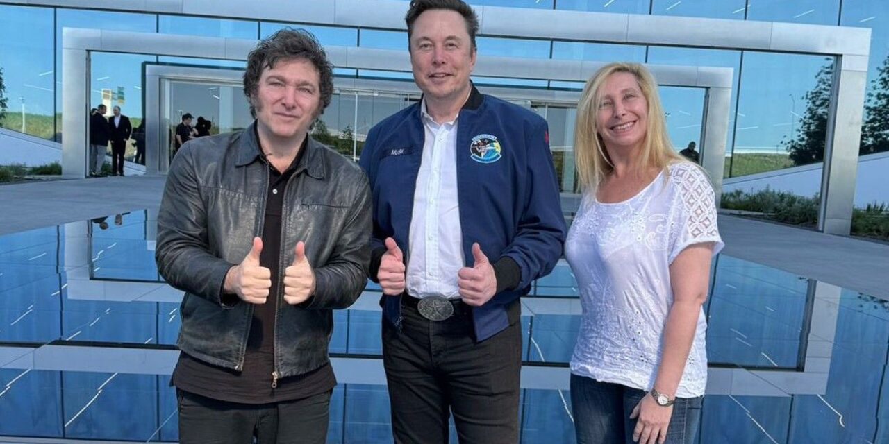 Javier Milei y el magnate Elon Musk se reúnen en la fábrica de Tesla en Texas
