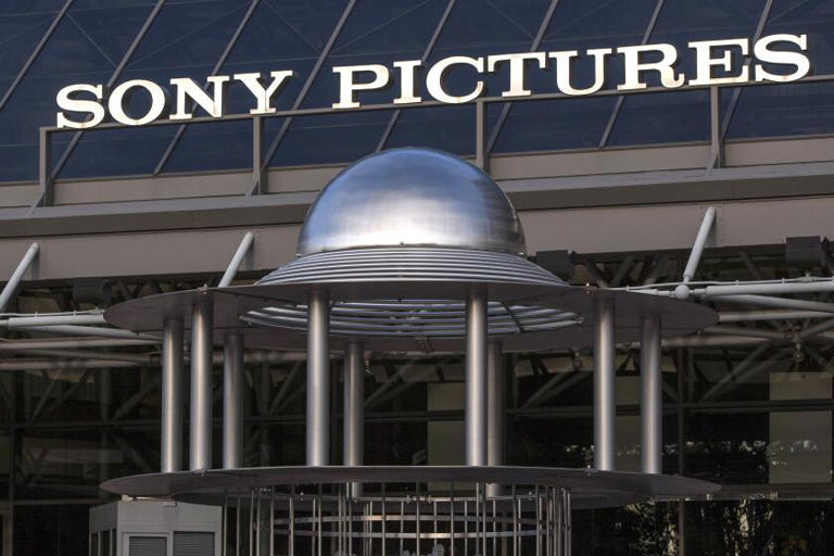 Sony Pictures y firma de capital privado están interesados en comprar Paramount