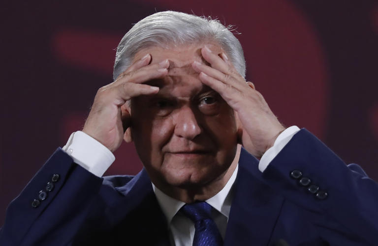 El loco López Obrador argumenta que apagón masivo del martes fue “algo “excepcional” por el calor
