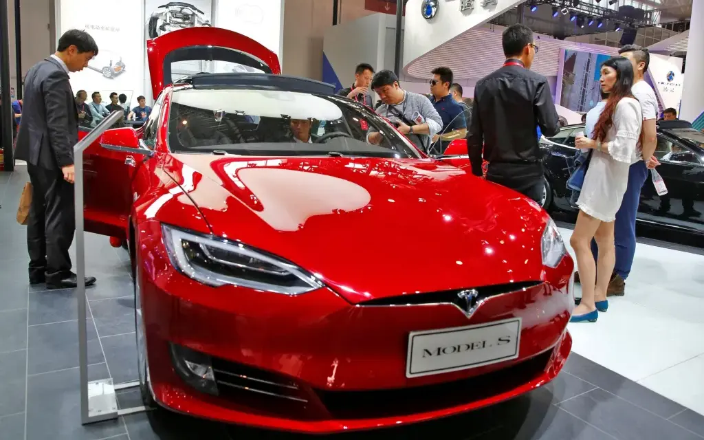 Paren todo. Tesla elimina ofertas de trabajo para planta en Nuevo León, México.